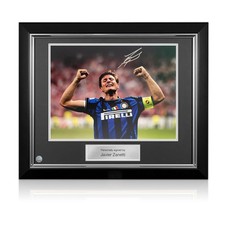 Foto dell'Inter autografata da