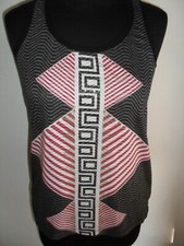 PARTICOLARE TOP CANOTTIERA