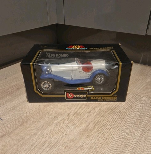 Burago alfa romeo 2300 - 1/18,