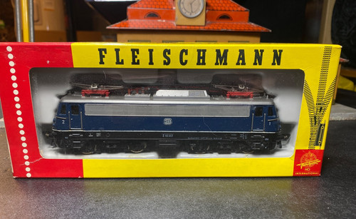 Locomotiva elettrica vintage - locomotiva,