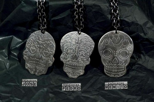 Collana con ciondolo - , calaveras