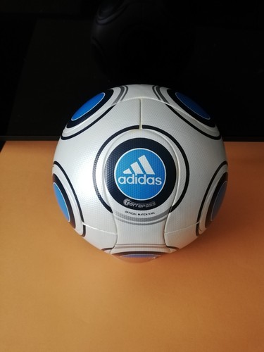 Adidas official match ball - adidas, em