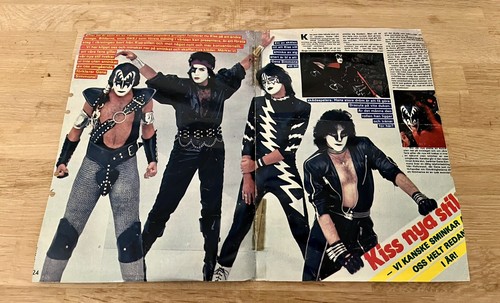 Poster clip kiss 1981 - 1981, metal