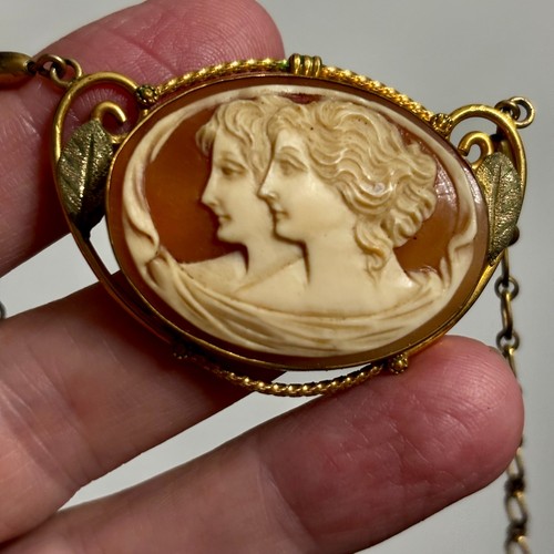 Collana antica doppio ritratto