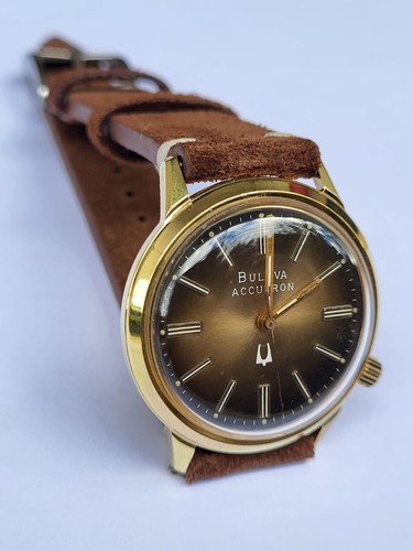 Bulova accutron 218 - bulova,