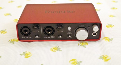 Focusrite scarlett 2i2 - scarlett,