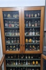 Vetrina in legno Con Collezione Mignon 