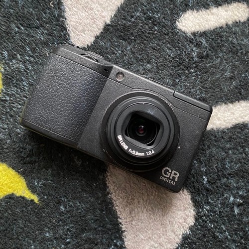 Ricoh digital2 - gr,