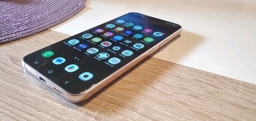 Samsung galaxy s22 plus - s22+,