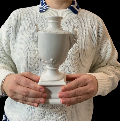 Antico vaso anfora porcellana