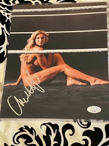 Wwe women champ charlotte - wwe,