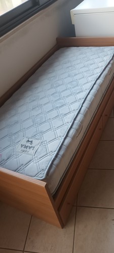 Letto singolo con - con, cassetti