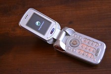 CELLULARE SONY ERICSSON W300i FUNZIONANTE DA COLLEZIONE 