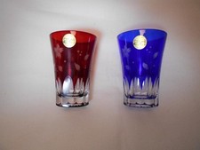 Coppia di tazze in vetro Edo Kiriko taglio fiori di ciliegio, rosso e blu...