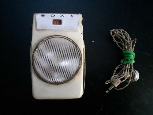 Sony transistor radio - 6,