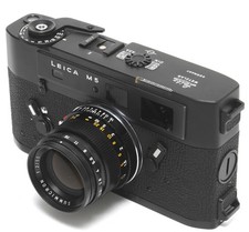 Leica M5 con obiettivo display