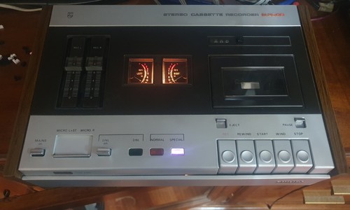Registratore cassette - a,