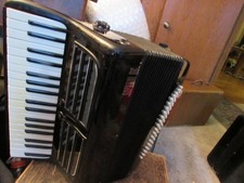 Accordion Soprani Inc, 80