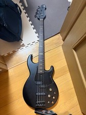 Basso elettrico YAMAHA BB734A