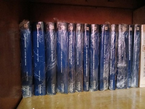 Biblioteca storica giornale - biblioteca,