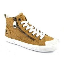 Sneakers Yellow Cab Strife W