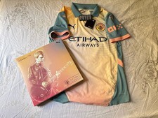 MANCHESTER CITY DEFINITELY CITY NOEL GALLAGHER SPECIAL EDITION BOX PUMA SIZE M .