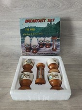 Vintage 5 Piece Egg Set Ceramic And Natural Grained Wood Made