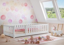 Lettino in legno per bambini, 90x200 con sponda di sicurezza in pino bianco