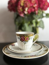 Elegante set tazze vintage