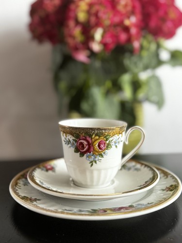 Elegante set tazze - , vintage