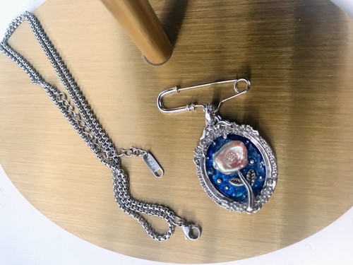 Collana spilla doppio uso con - uso,