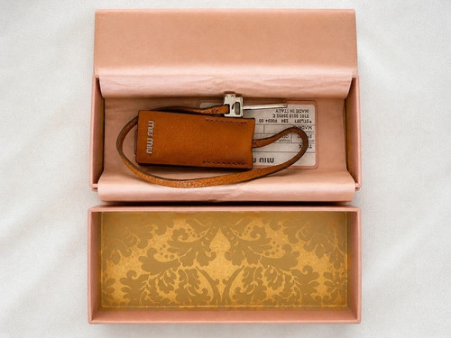 Miu luggage tag - luggage,