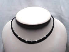 Girocollo Caucciù e Oro