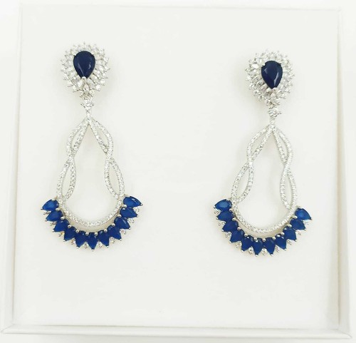 Orecchini con zirconi bianchi - zirconi,