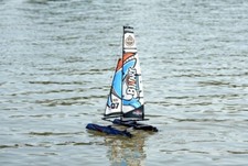 Catamarano vela con - rc,