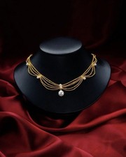 Collana elegante in pizzo