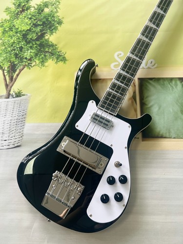 Basso personalizzato nero