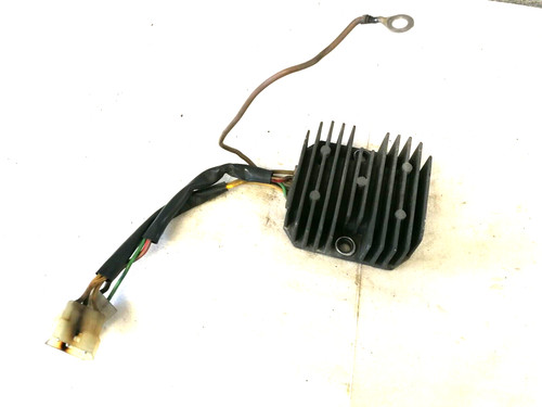 Regolatore tensione - di,