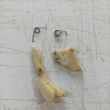 MOTOSEGA OLEOMAC OM 251 TASTI COMANDI ACCELERAZIONE GAS MANIGLIA ricambi usati