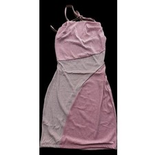 Armadio nudo rosa scintillante