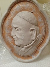 bassorilievo gesso Papa