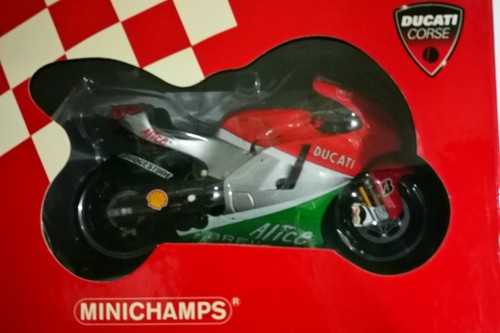 Ducati desmosedici moto - moto, gp