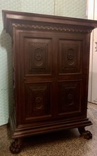 Antico mobile stipo metà