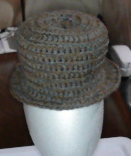 Lupo grigio di - (cappello),