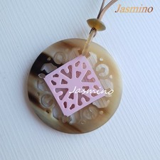 Collana con ciondolo a