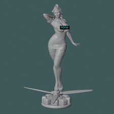 Statua ragazza artistica scala