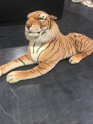 Huge feet life size - 3.5’,