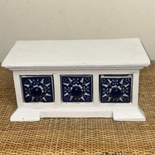 Cassettiera vintage dipinta a