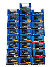 Lotto di 25 Hot Wheels scala