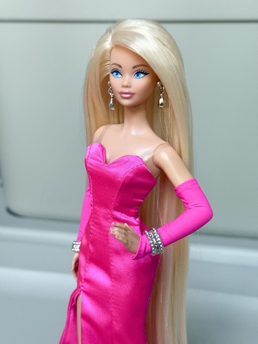 Reroot barbie signature black - signature,